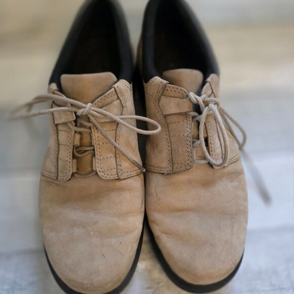 Clarks Mens Tan Leather Lace-Up Shoes With Black Trim & Rubber Sole 8.5 - Picture 2 of 7